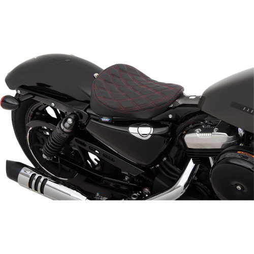 PartzBiz HD: 3462028-Drag Specialties Bobber Solo เบาะสีแดง Stitch Double Diamond Harley 10+ Sportster
