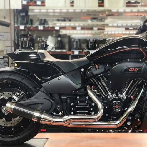PartzBiz HD: 3449788-D&D Bob Cat 2:1 Chrome Full Exhaust Black Satin Sleeve Harley Softail 18+