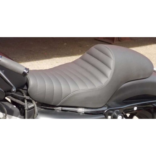 PartzBiz HD: 3472240-Saddlemen Americano Pleated 2 Up Cafe Seat 3.3 Gal Tank Harley 04+ XL Sportster