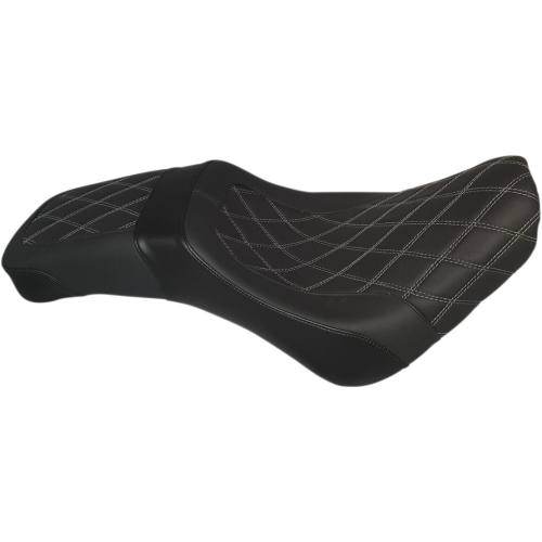 PartzBiz HD: 4418944-Danny Grey 21-208DIA วันธรรมดา 2-Up IST Diamond Stitch Seat 18-23 Harley Softail Milwaukee-8 0802-1125 08021125 830-0134