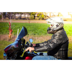 PartzBiz HD DS23100633 - Klock Werks 11.5" Dark Smoke Flare Batwing Windshield For Harley FLHT FLHX 96-13 | KW05-01-0371 PartzBiz HD DS23100633 - Klock Werks 11.5" Dark Smoke Flare Batwing Windshield For Harley FLHT FLHX 96-13 | KW05-01-0371