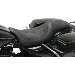 PartzBiz HD MD76292 - Mustang Fred Kodlin Signature Series Black 1 ชิ้น 2 ขึ้นไปสำหรับ Harley FLH/T | 76292 PartzBiz HD MD76292 - Mustang Fred Kodlin Signature Series Black 1 ชิ้น 2 ขึ้นไปสำหรับ Harley FLH/T | 76292