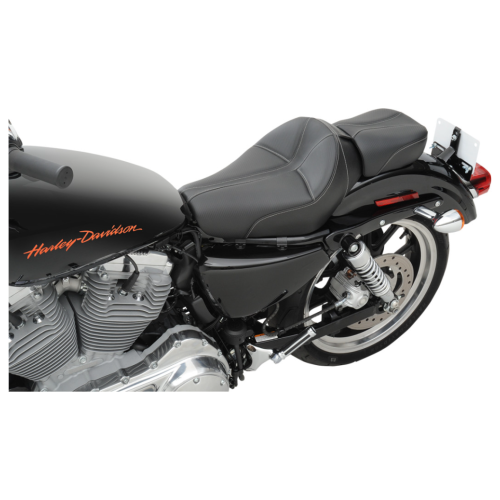 PartzBiz HD: 4403770-Saddlemen Dominator Pillian Pad 4 Harley 04-20 XL W/ถัง 4.5 แกลลอน | 807-03-0162