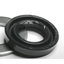 PartzBiz HD KROS14 - KYB 14mm Shock Oil Seal for YZ85 PartzBiz HD KROS14 - KYB 14mm Shock Oil Seal for YZ85